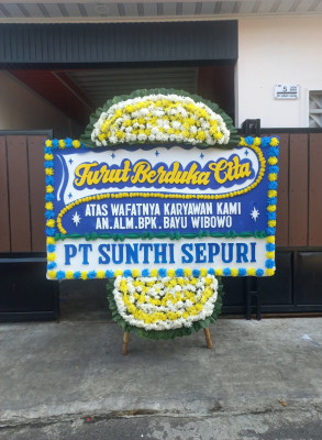Papan Bunga Duka di Tanjung Rambang