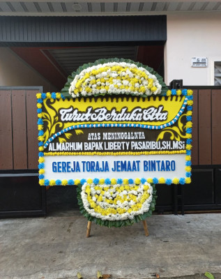 Papan Bunga Duka di Tanjung Rambang